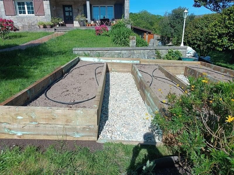 ¿Cómo el riego nocturno puede salvar tu jardín este verano?