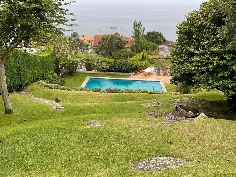 ¡Recupera el césped de tu piscina antes de la temporada de baño!